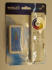 картинка RGB контроллер с RF пультом DST03 12-24V 144-288W 3*4A от магазина gslight