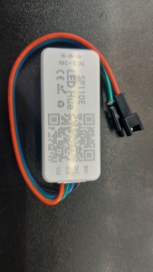 картинка SPI RGB-контроллер Bluetooth SP110E (10 м.) от магазина gslight